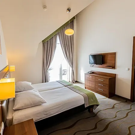 Olivia Medical 4* Skomielna Czarna