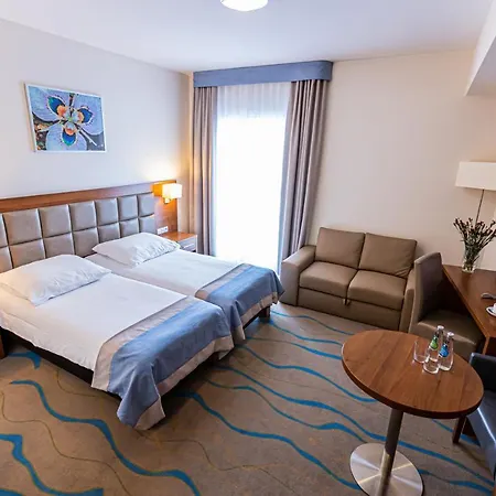 Olivia Medical 4* Skomielna Czarna